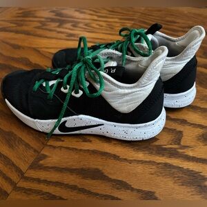 Men’s Nike P George. Black/White Size 6.5 Men’s